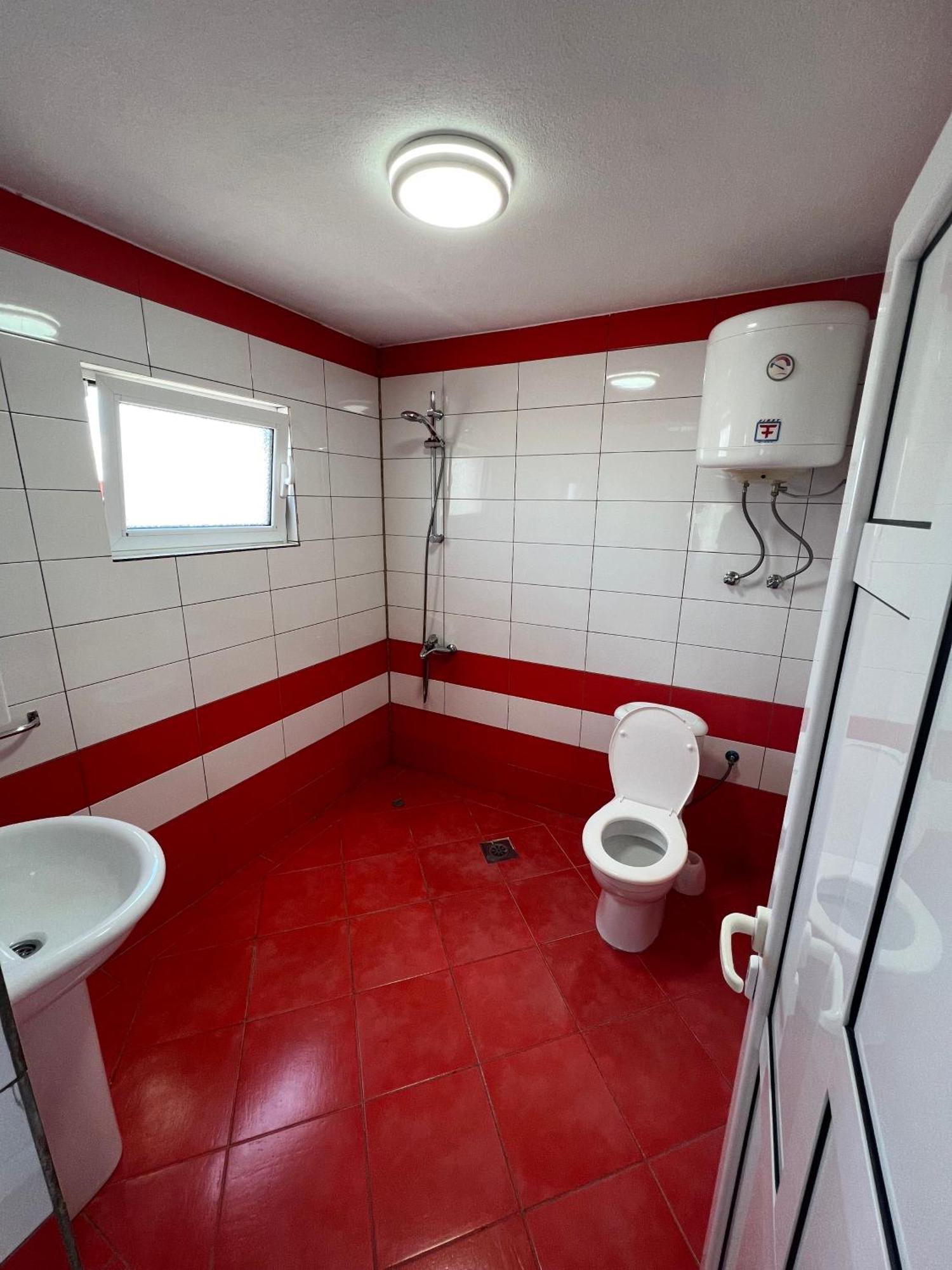 Apartments Zalli ウルツィニ エクステリア 写真