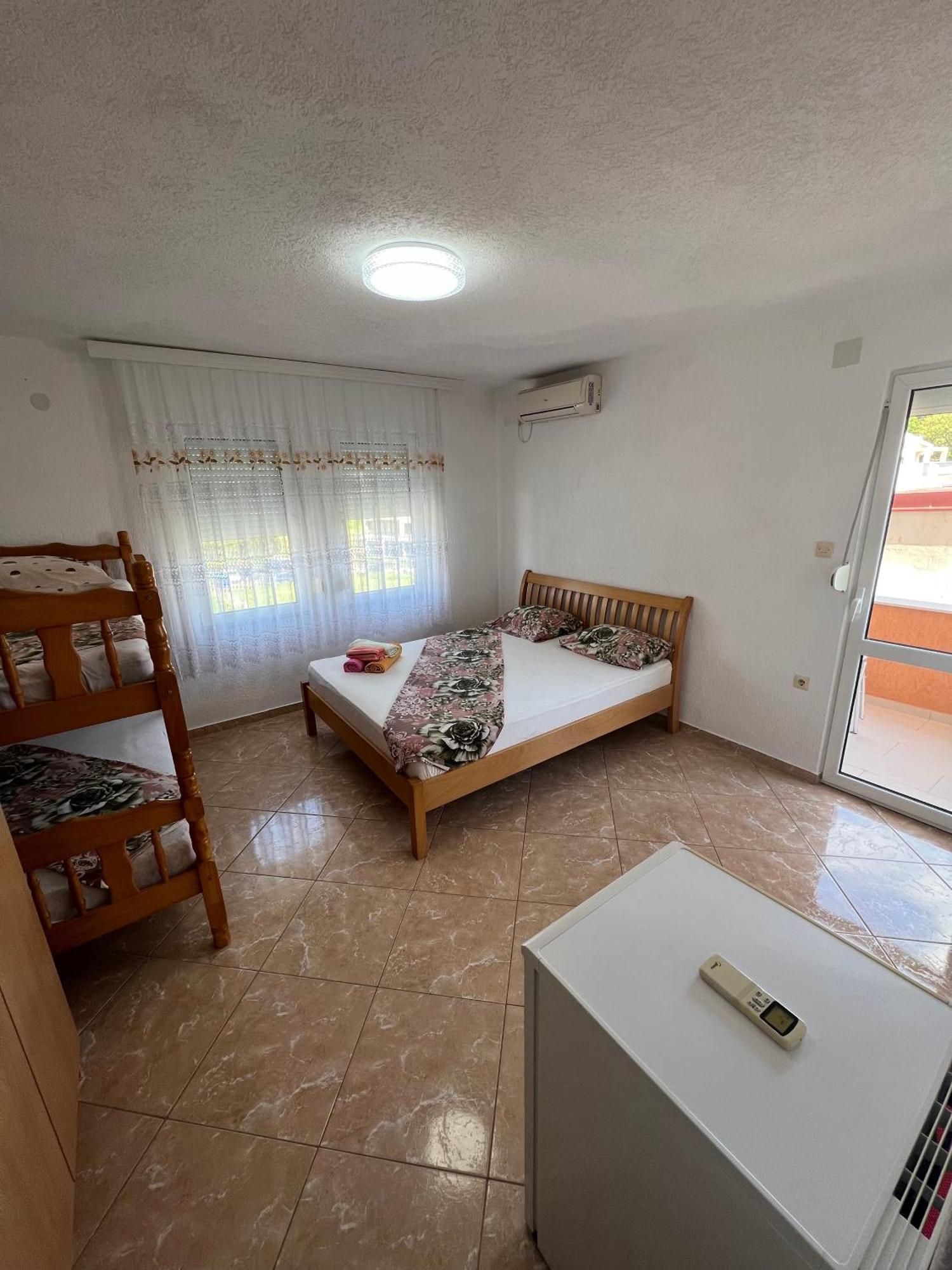 Apartments Zalli ウルツィニ エクステリア 写真