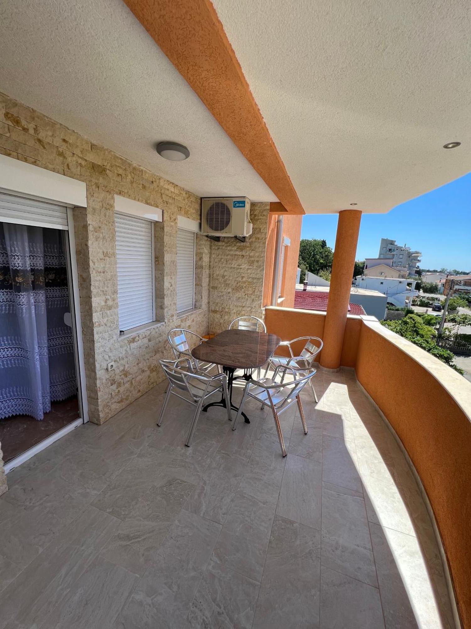 Apartments Zalli ウルツィニ エクステリア 写真