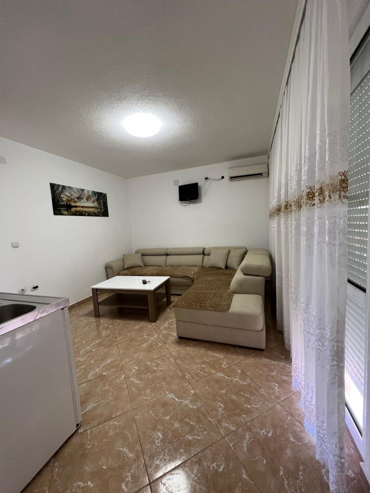 Apartments Zalli ウルツィニ エクステリア 写真