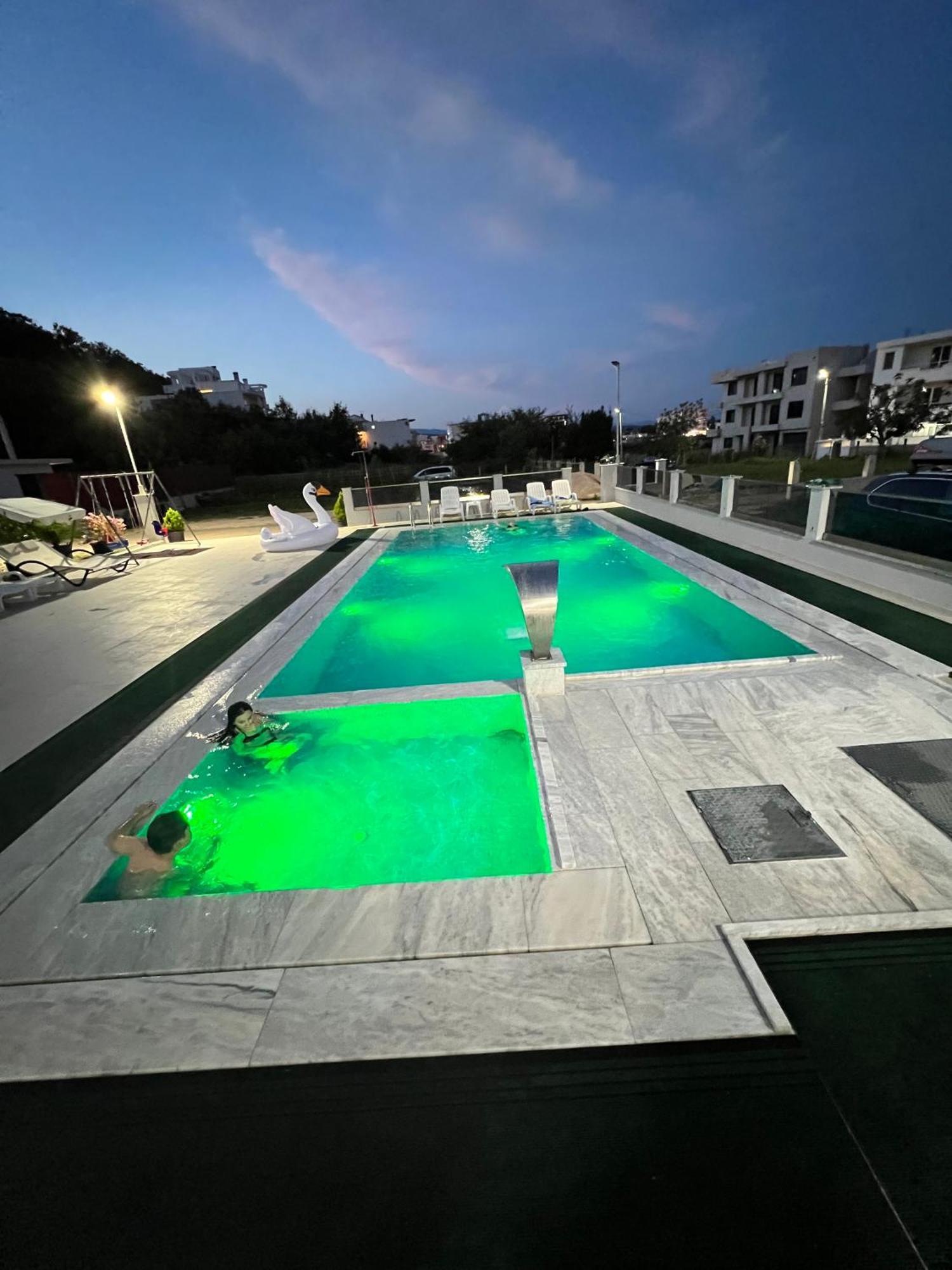 Apartments Zalli ウルツィニ エクステリア 写真