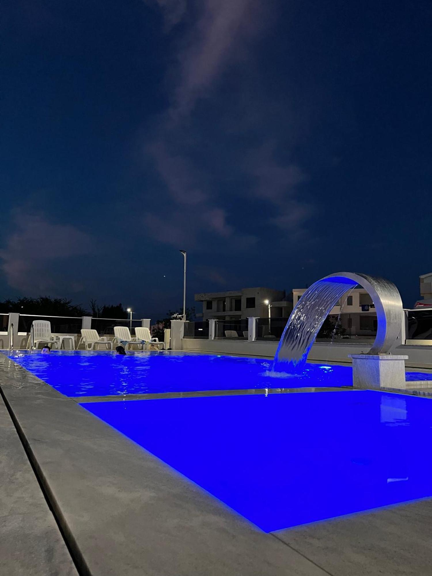 Apartments Zalli ウルツィニ エクステリア 写真