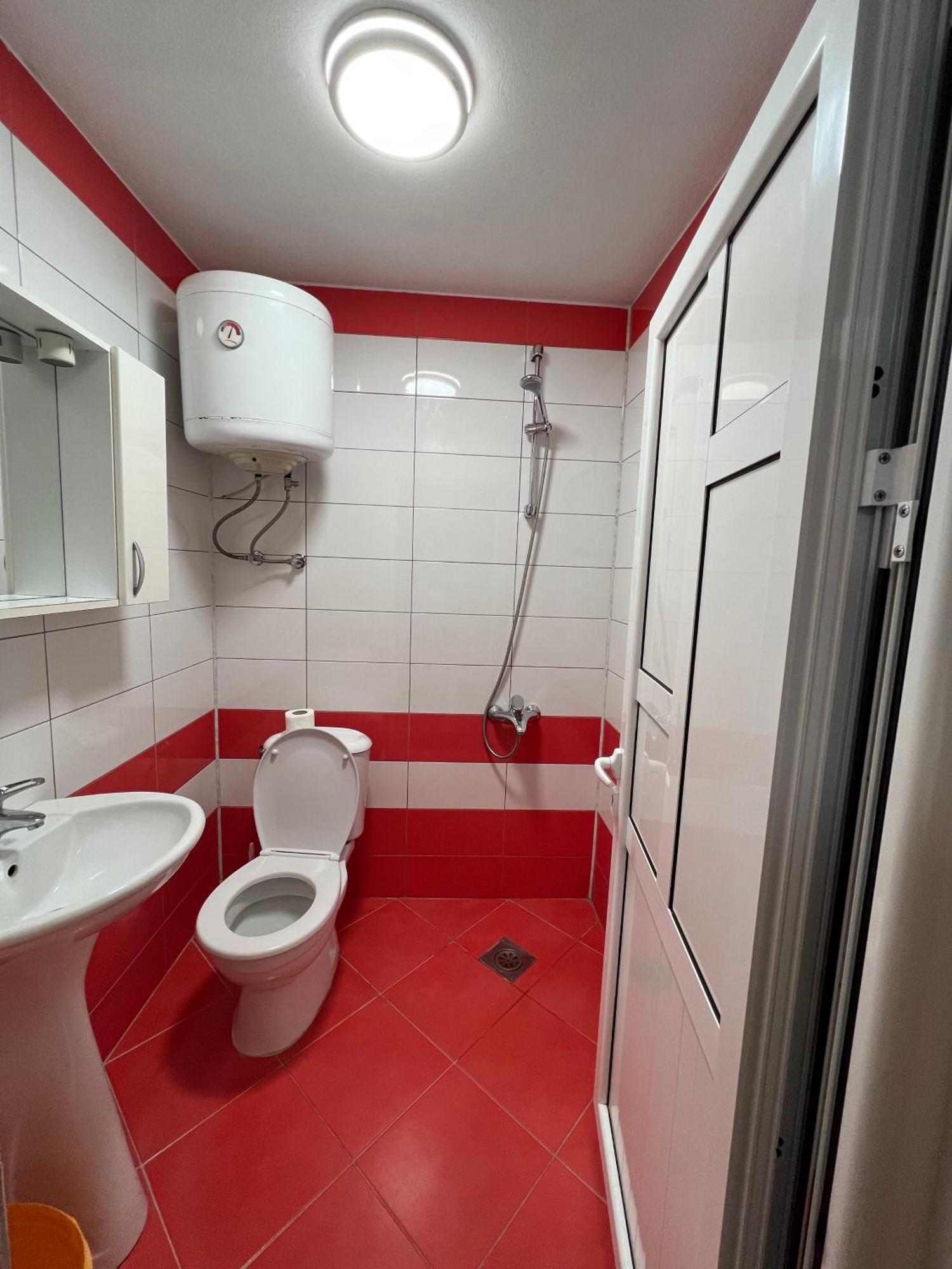 Apartments Zalli ウルツィニ エクステリア 写真