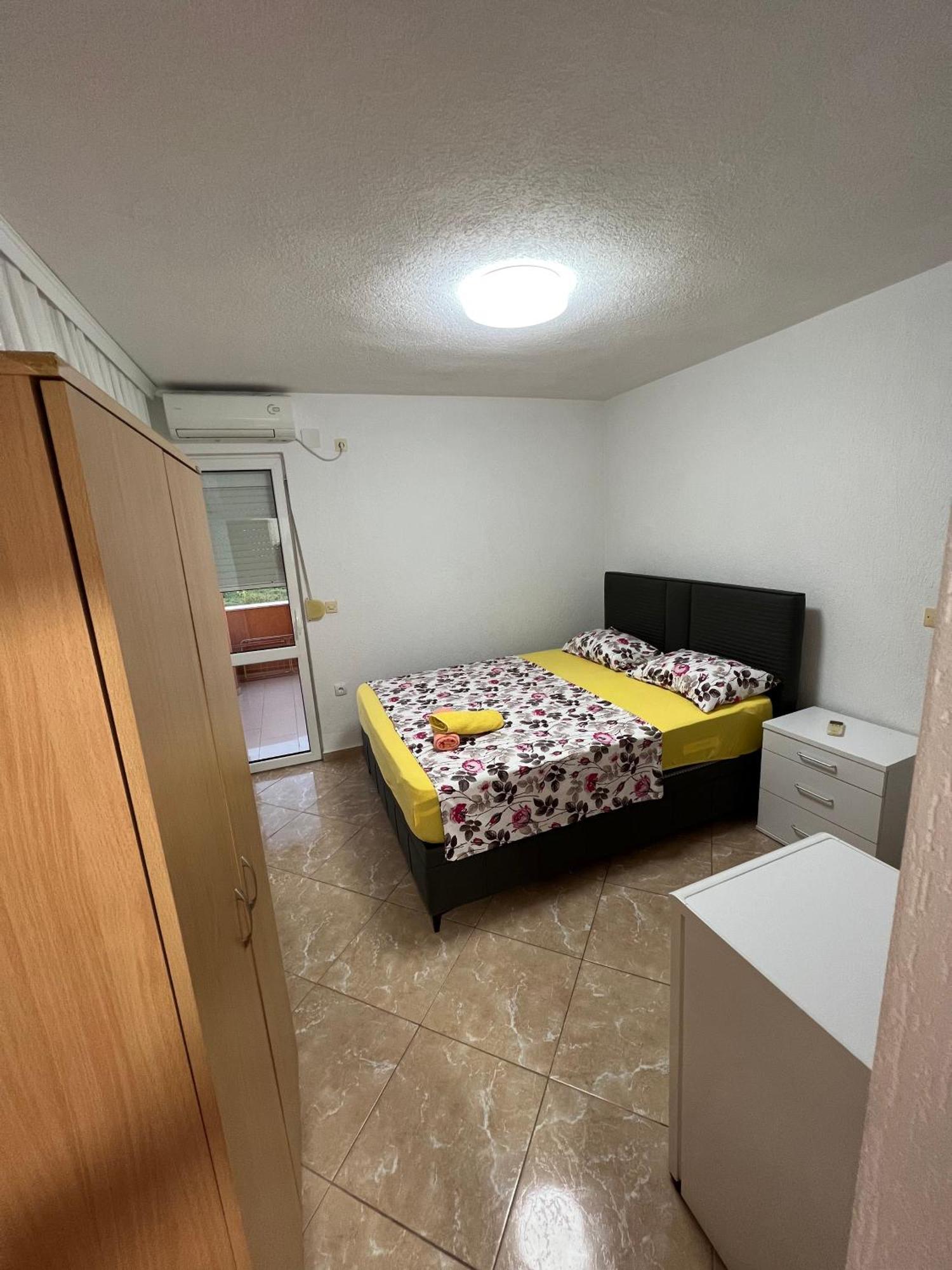 Apartments Zalli ウルツィニ エクステリア 写真